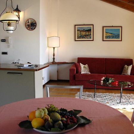 Alveluu Ristorante E Suites Tremezzo Bilik gambar