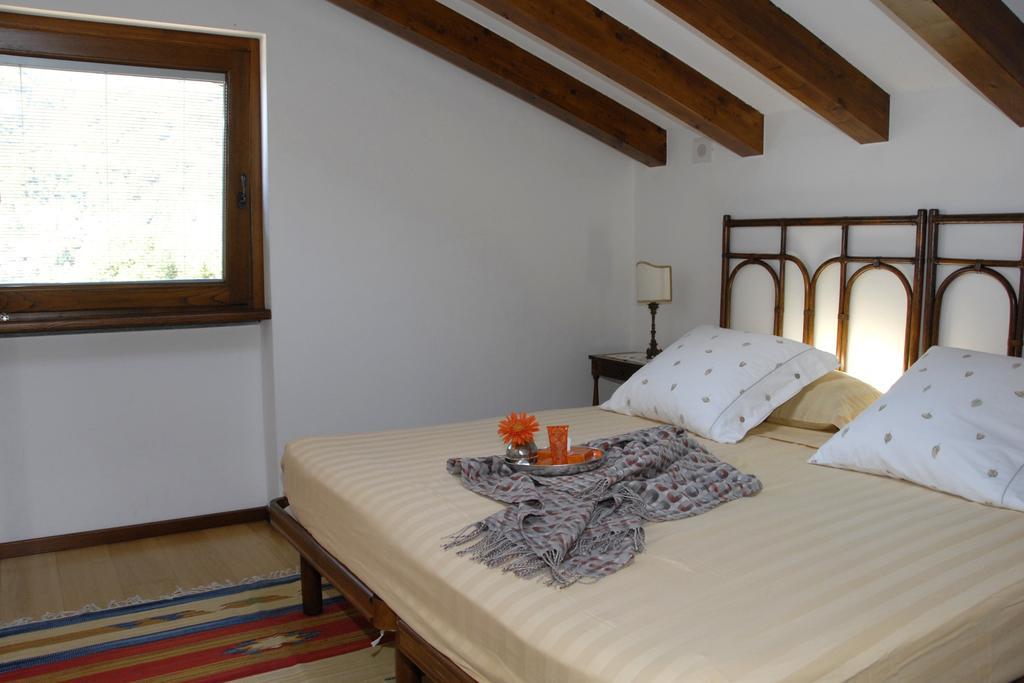 Alveluu Ristorante E Suites Tremezzo Bilik gambar