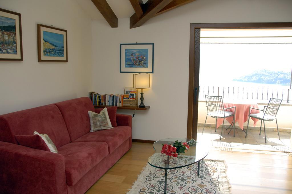 Alveluu Ristorante E Suites Tremezzo Bilik gambar