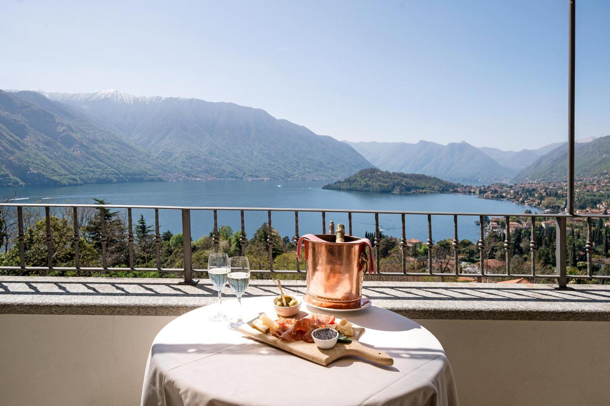 Alveluu Ristorante E Suites Tremezzo Luaran gambar