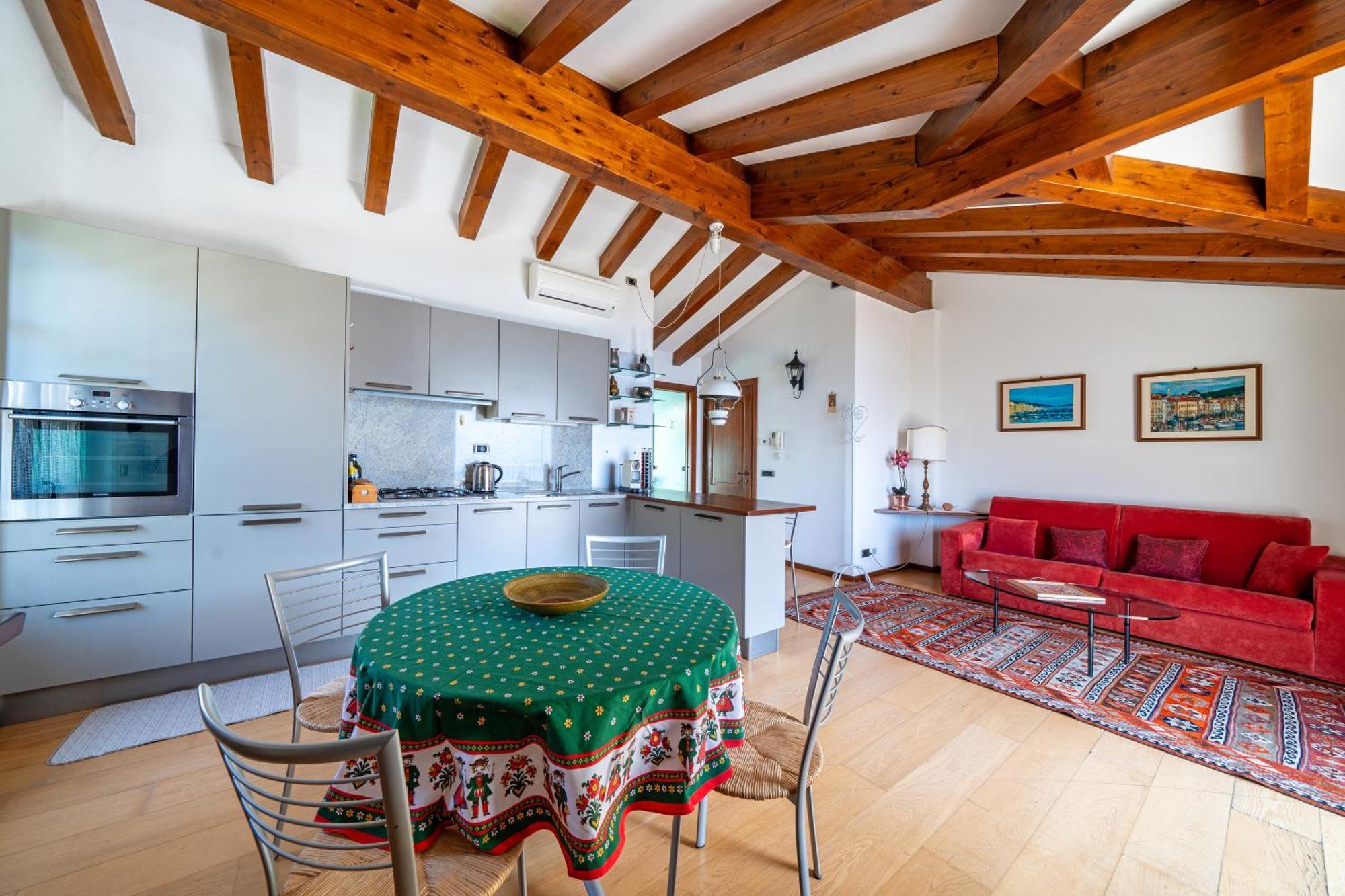 Alveluu Ristorante E Suites Tremezzo Luaran gambar