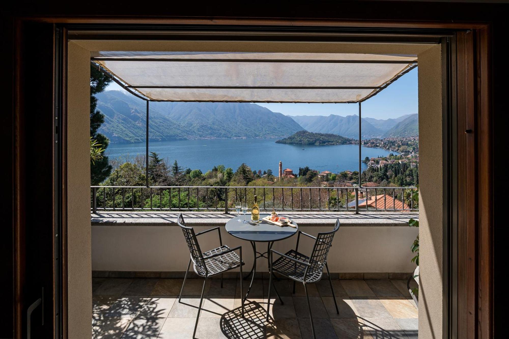 Alveluu Ristorante E Suites Tremezzo Luaran gambar