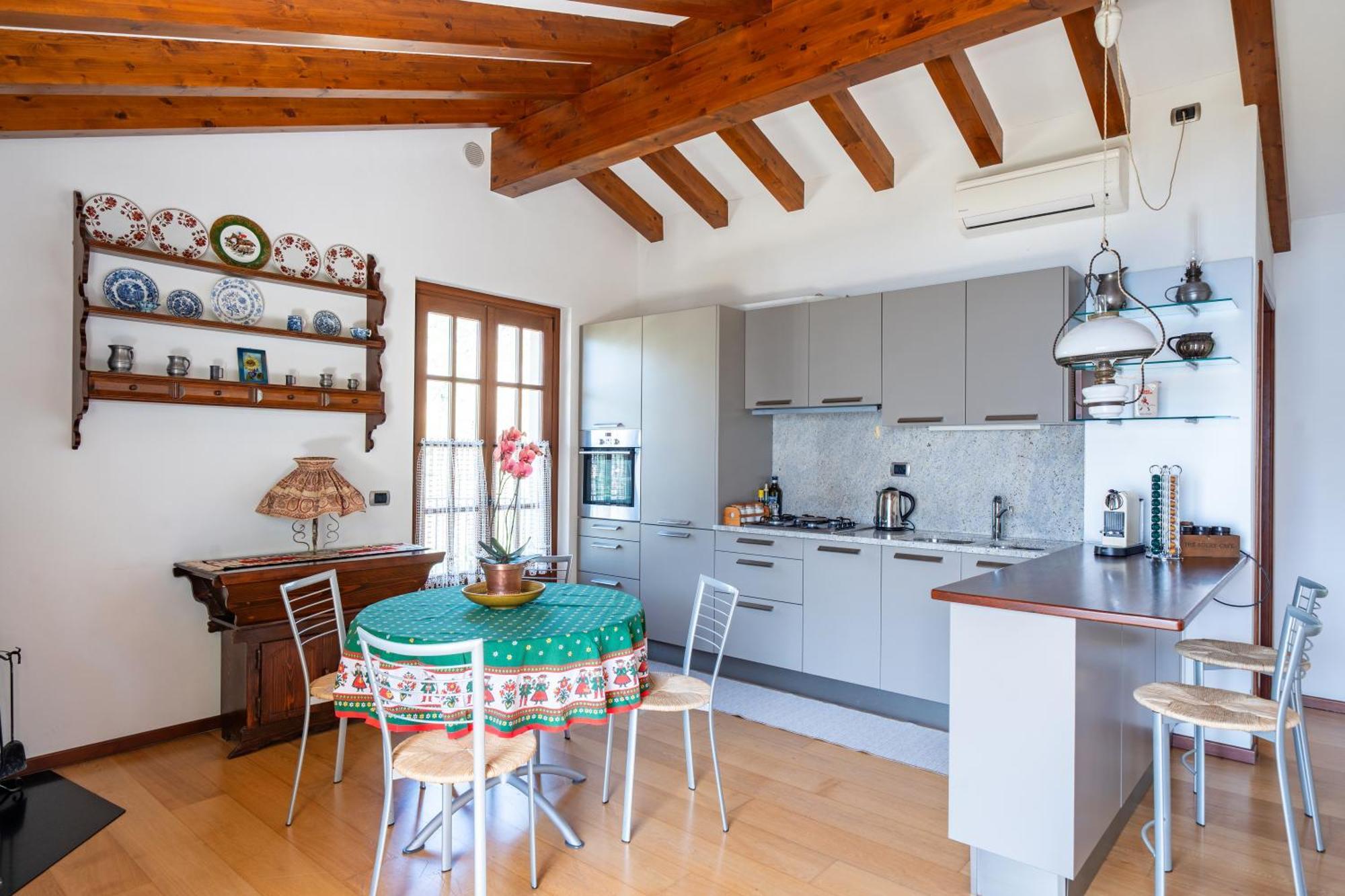 Alveluu Ristorante E Suites Tremezzo Luaran gambar