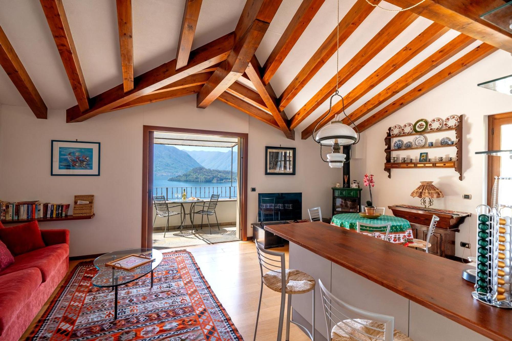 Alveluu Ristorante E Suites Tremezzo Luaran gambar
