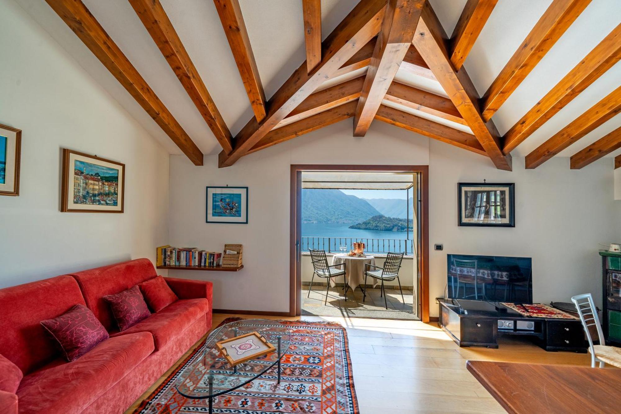Alveluu Ristorante E Suites Tremezzo Luaran gambar
