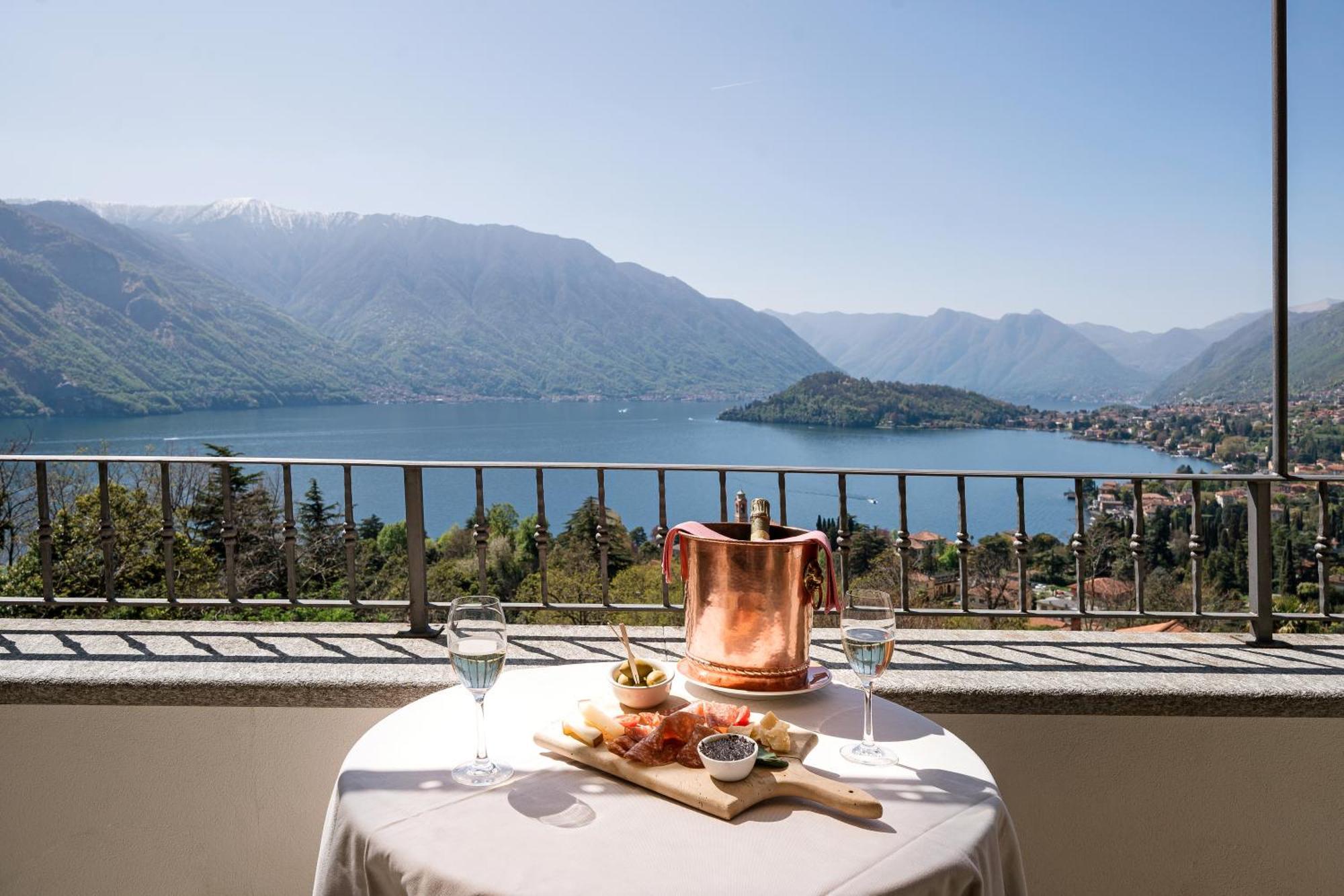 Alveluu Ristorante E Suites Tremezzo Luaran gambar