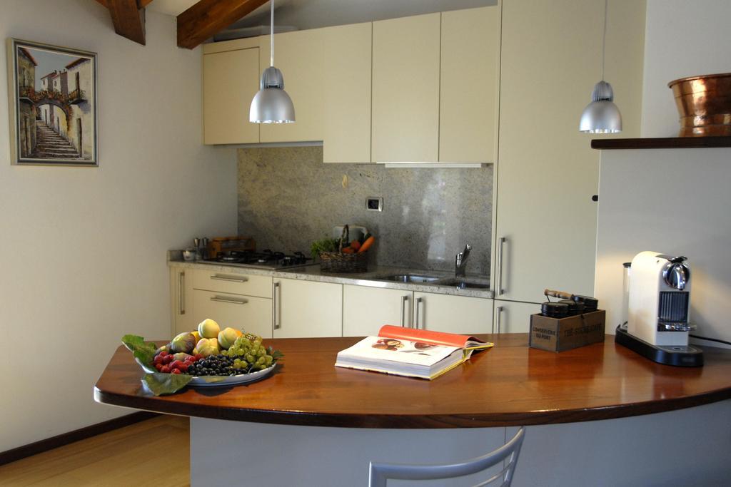 Alveluu Ristorante E Suites Tremezzo Bilik gambar